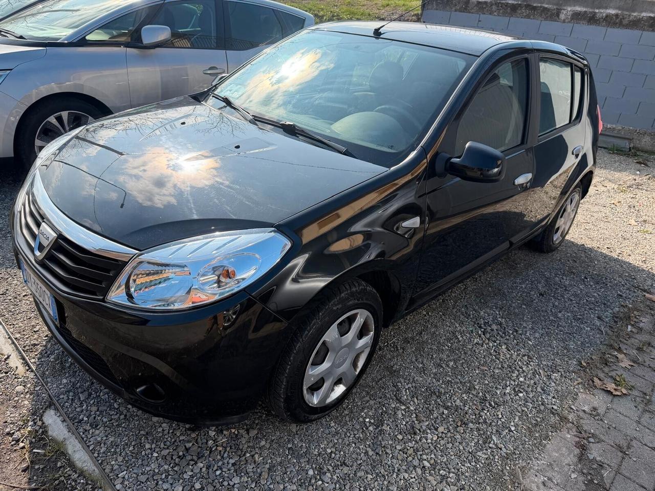Dacia Sandero 1.4 8V Laureate Gpl