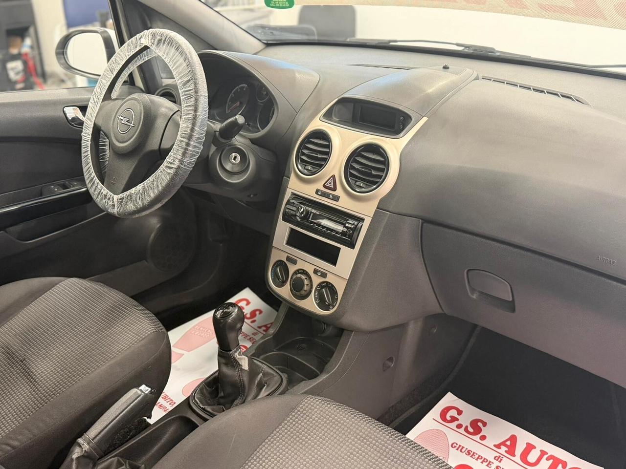 Opel Corsa 1.2cc Benzina 2011