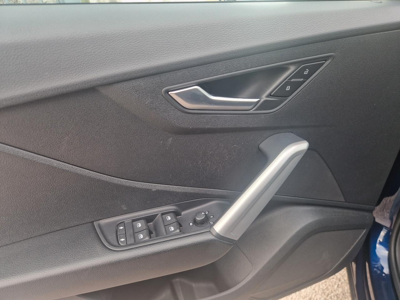 Audi Q2 30 TDI S tronic Business Advanced