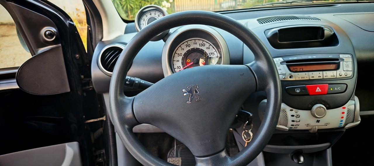 Peugeot 107 RESTYLING Nera 1.0 benzina