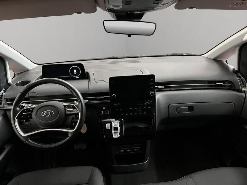 Hyundai Staria Staria 2.2 Wagon awd auto 9 POSTI