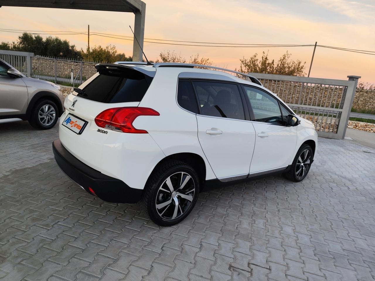 Peugeot 2008 BlueHDi 100 Allure