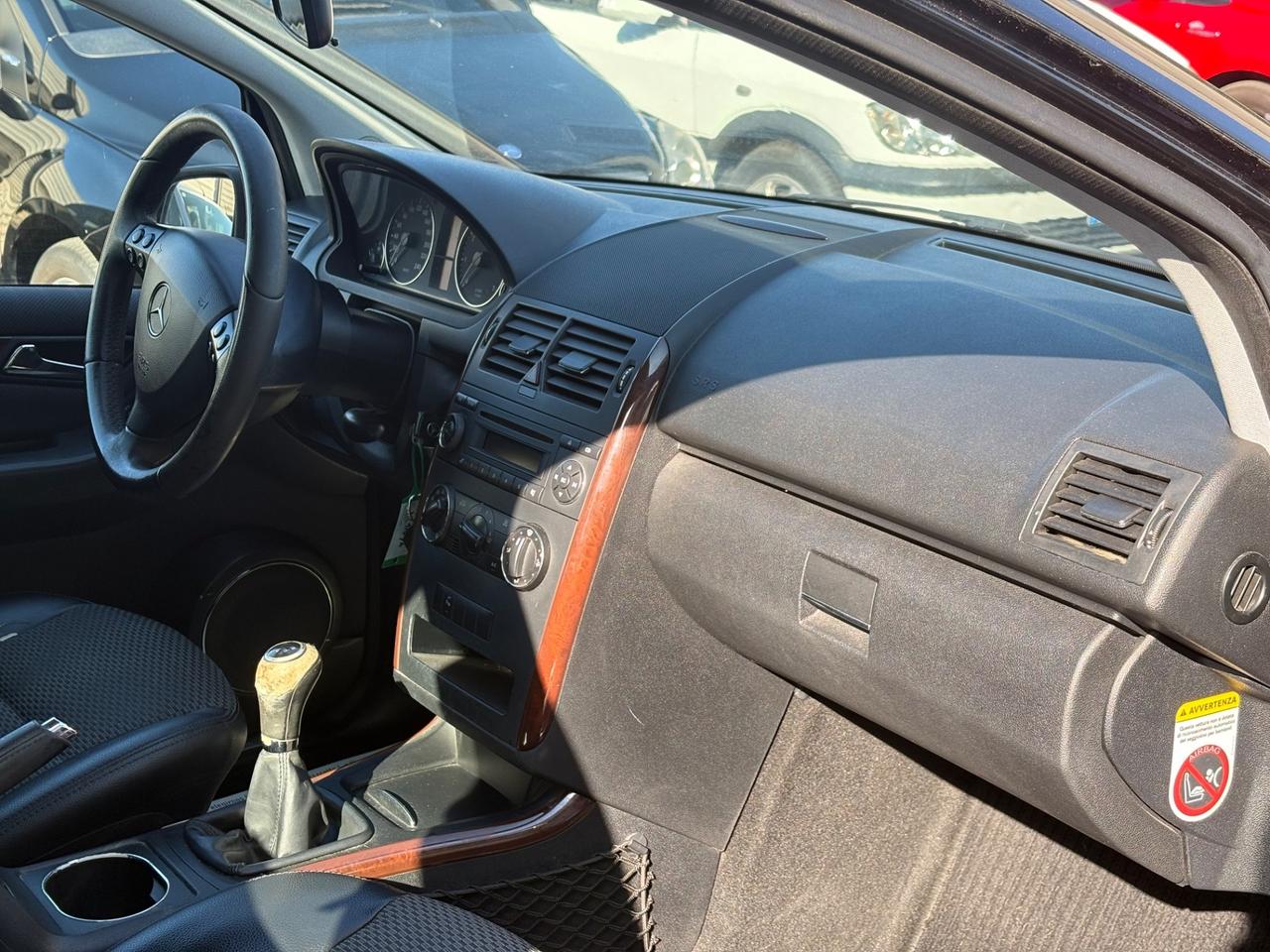 Mercedes-benz A 170 BlueEFFICIENCY Avantgarde