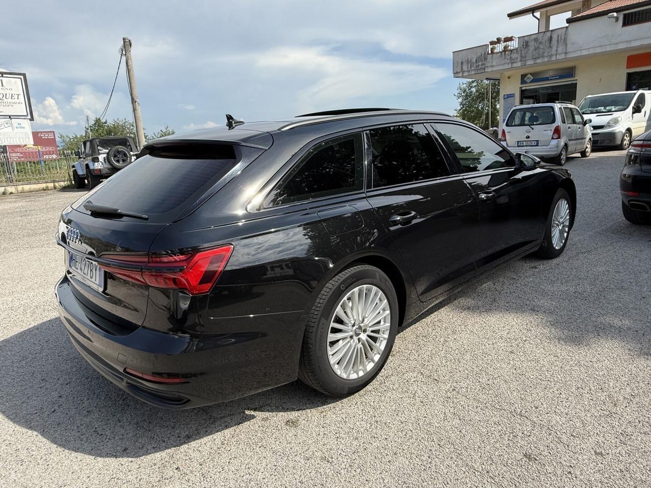 AUDI A6 AVANT VIRTUAL TDI-HYBRID BLACK LINE