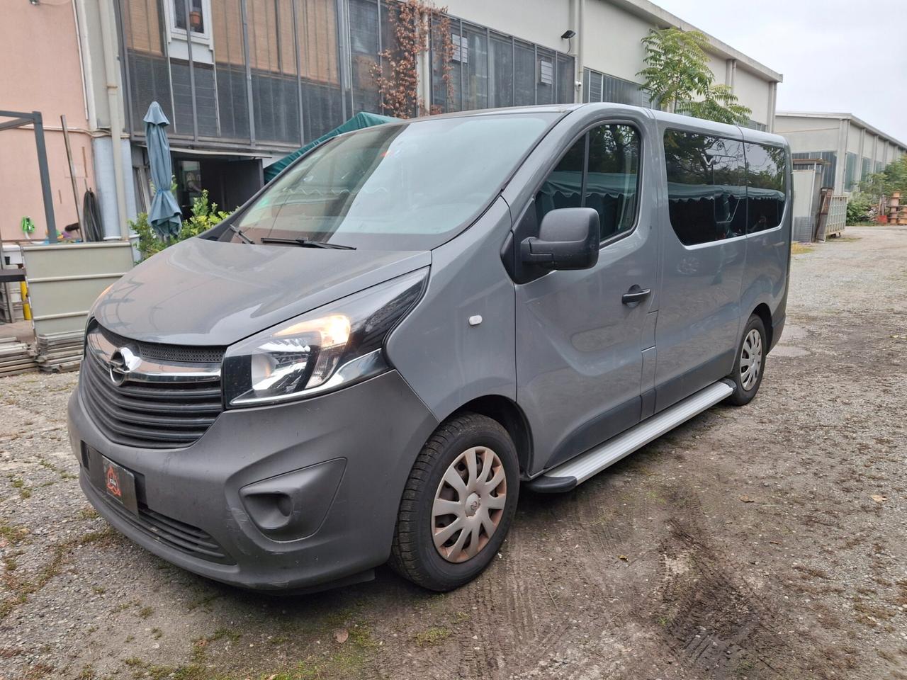 Opel Vivaro 1.6 BiTurbo 140CV 6POSTI AUTOCARRO!!!
