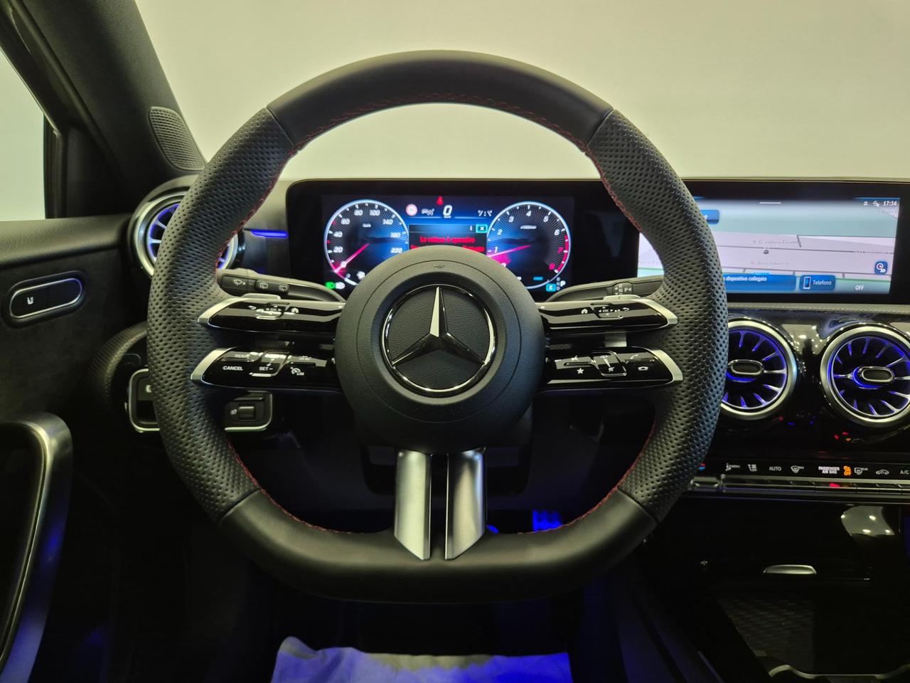 Mercedes A 200 AMG Line Advanced Plus 7G-DCT IN PROMO