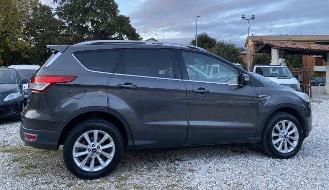 FORD Kuga 2.0 TDCI 150 CV S&S 4WD Powershift Titanium