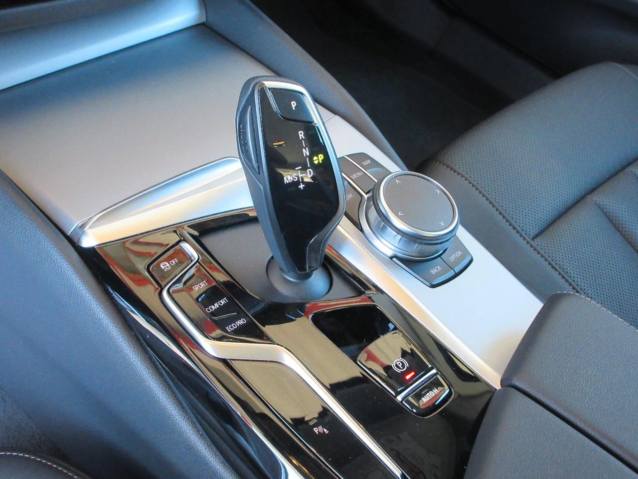 BMW 520 d Touring mhev 48V xdrive Business auto