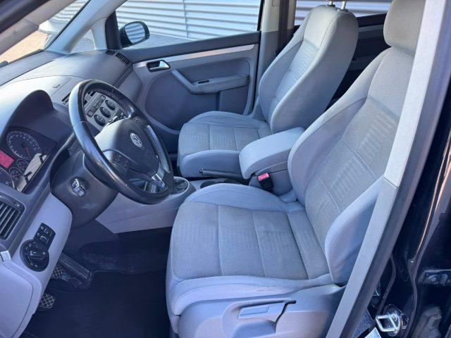VOLKSWAGEN Touran 2.0 TDI DPF Highline 7 posti TETTO ok neopatentati