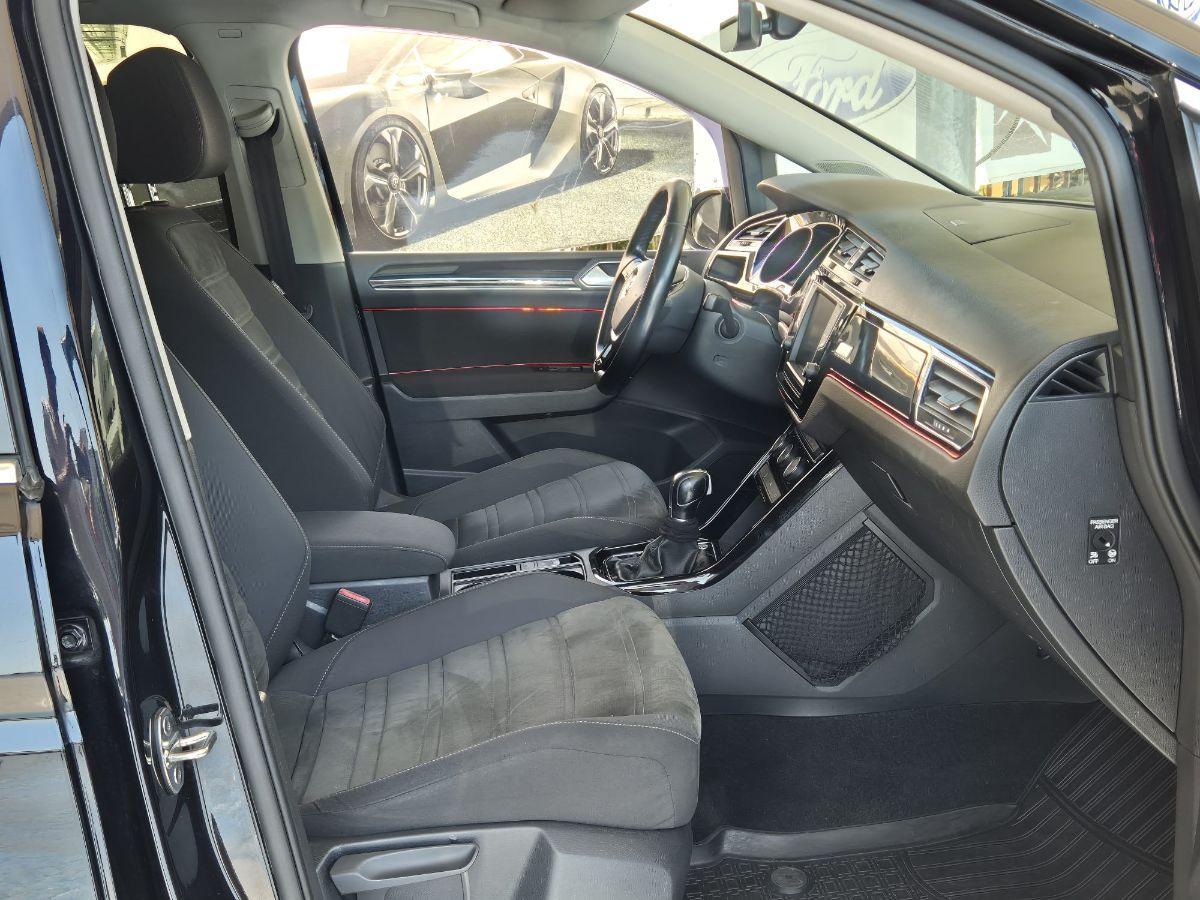 VOLKSWAGEN - Touran - 2.0 TDI 150 CV DSG Executive BMT tetto panoramico