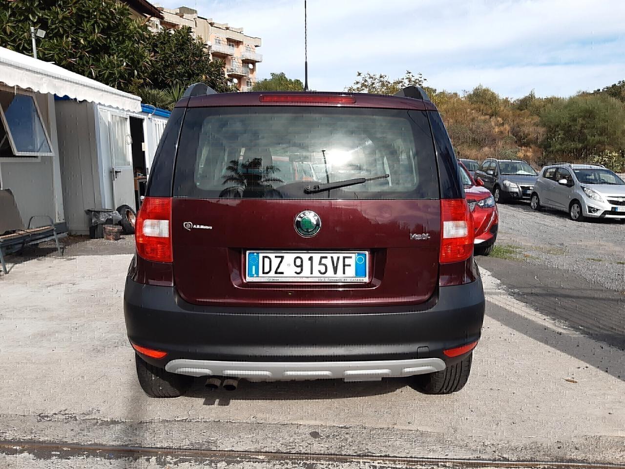 SKODA YETI 1.2 BENZINA 60.000 KM UNICOPROPRIETARIO