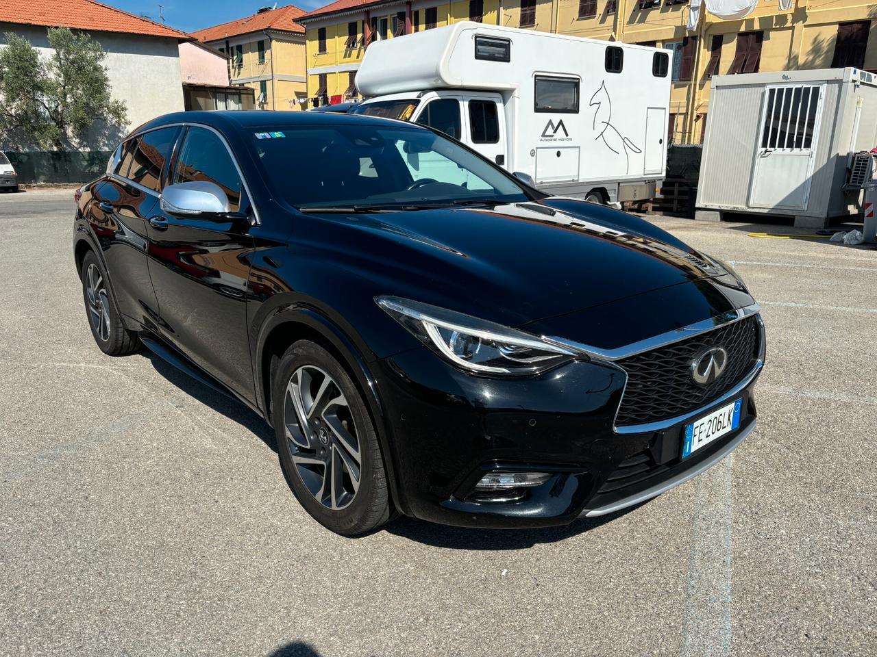 Infiniti Q30 1.5 diesel DCT Business Executive