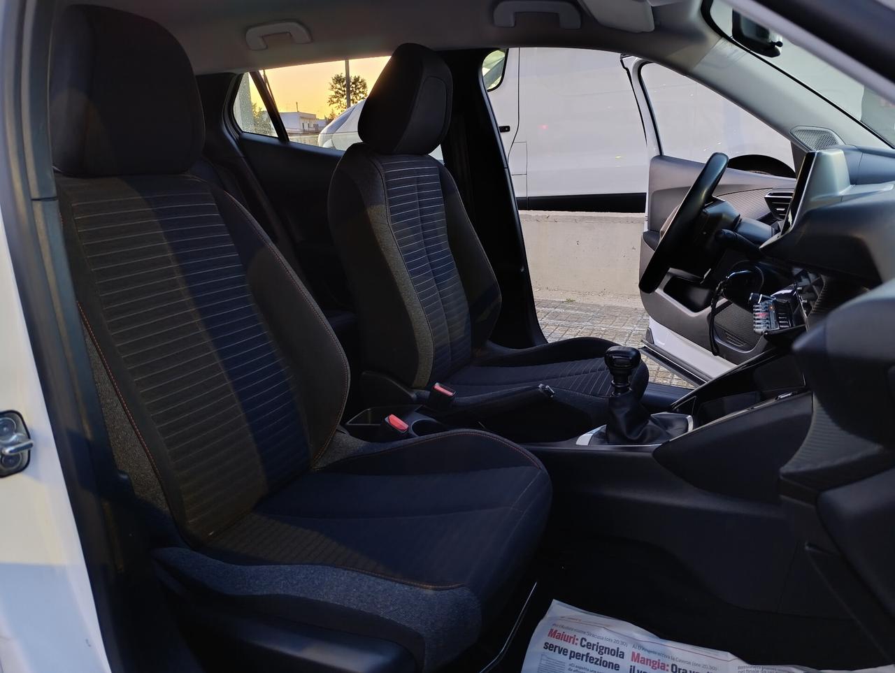 PEUGEOT 2008 1.5 HDI 12/2020 LED/NAV/SENSORI POSTERIORI