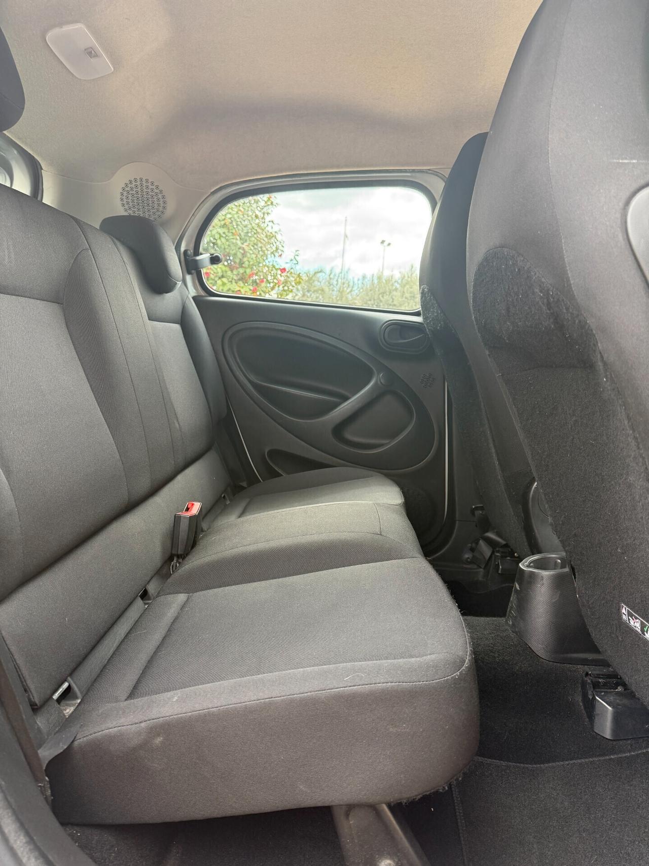Smart ForFour 70 1.0 twinamic Youngster