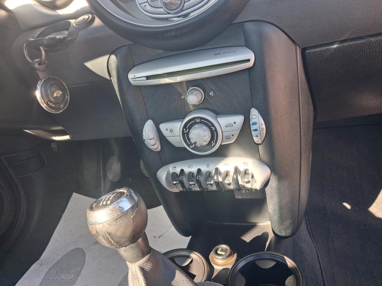 Mini Cooper 1.6 benzina tenuta benissimo