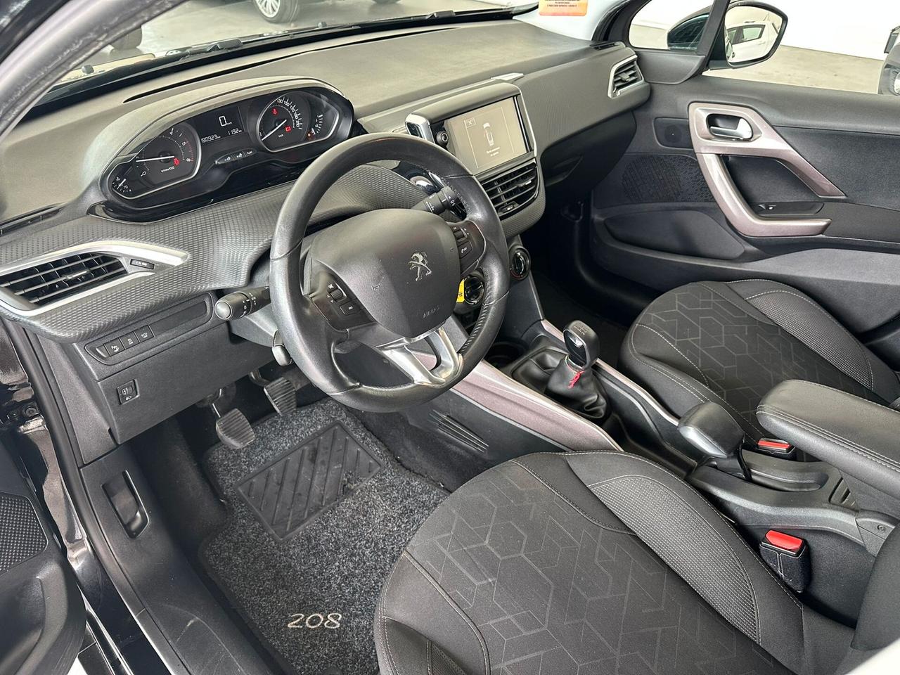 Peugeot 2008 BlueHDi 100 Black Matt 2015