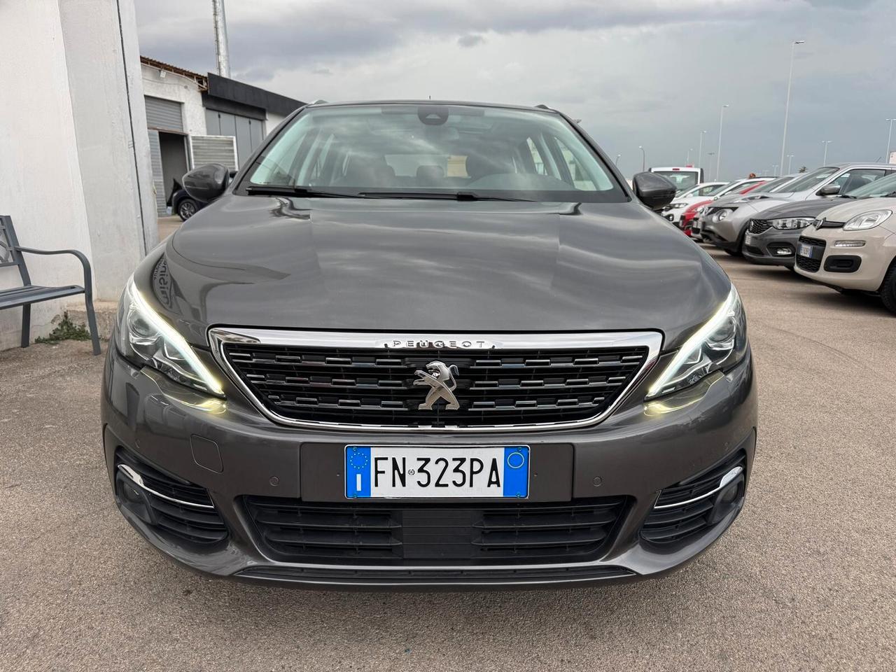 Peugeot 308 BlueHDi 130 S&S SW Allure