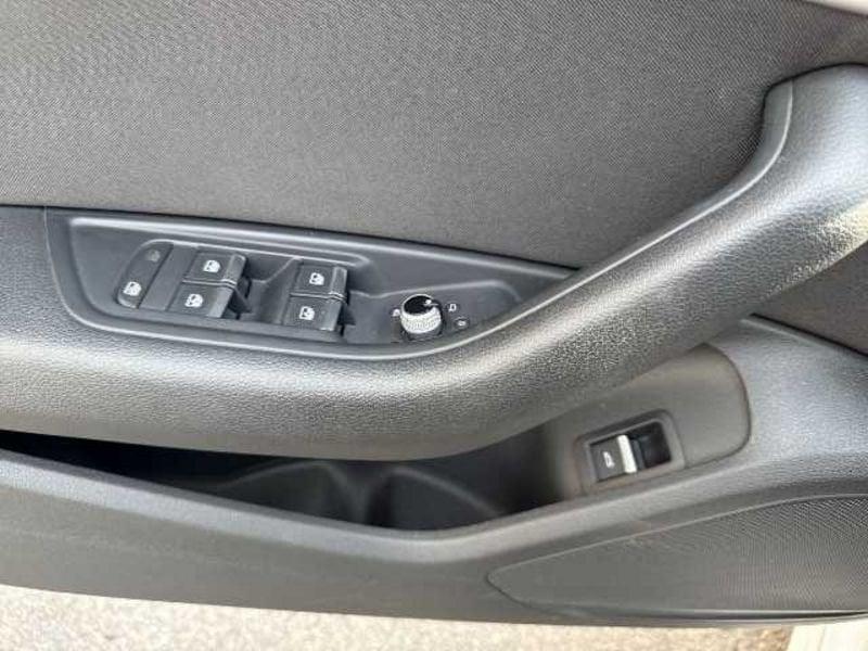 Audi A4 V 2019 Avant 35 2.0 tdi mhev Business Advanced 163cv s-tronic