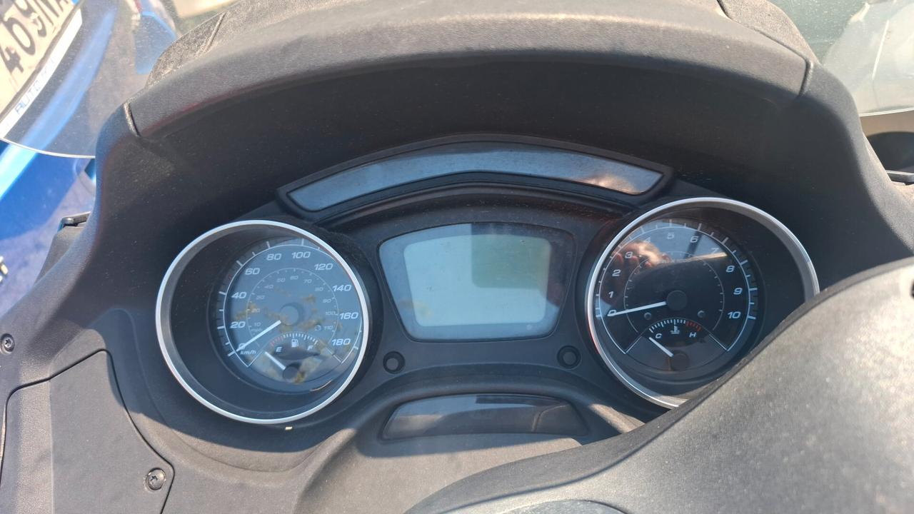 Piaggio MP3 300