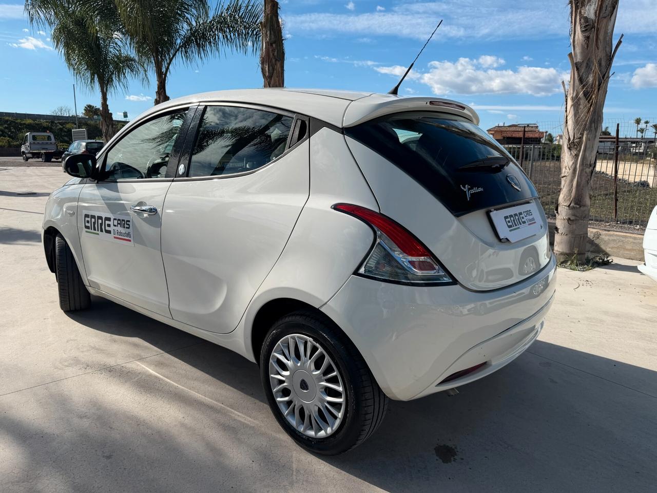 LANCIA YPSILON 2016 1.2 BENZINA/GPL 69 CV