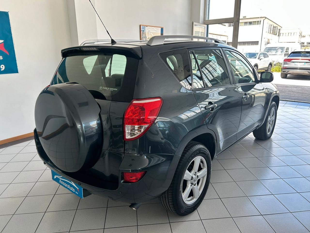Toyota RAV4 2.2 D-4D 136 CV 2006