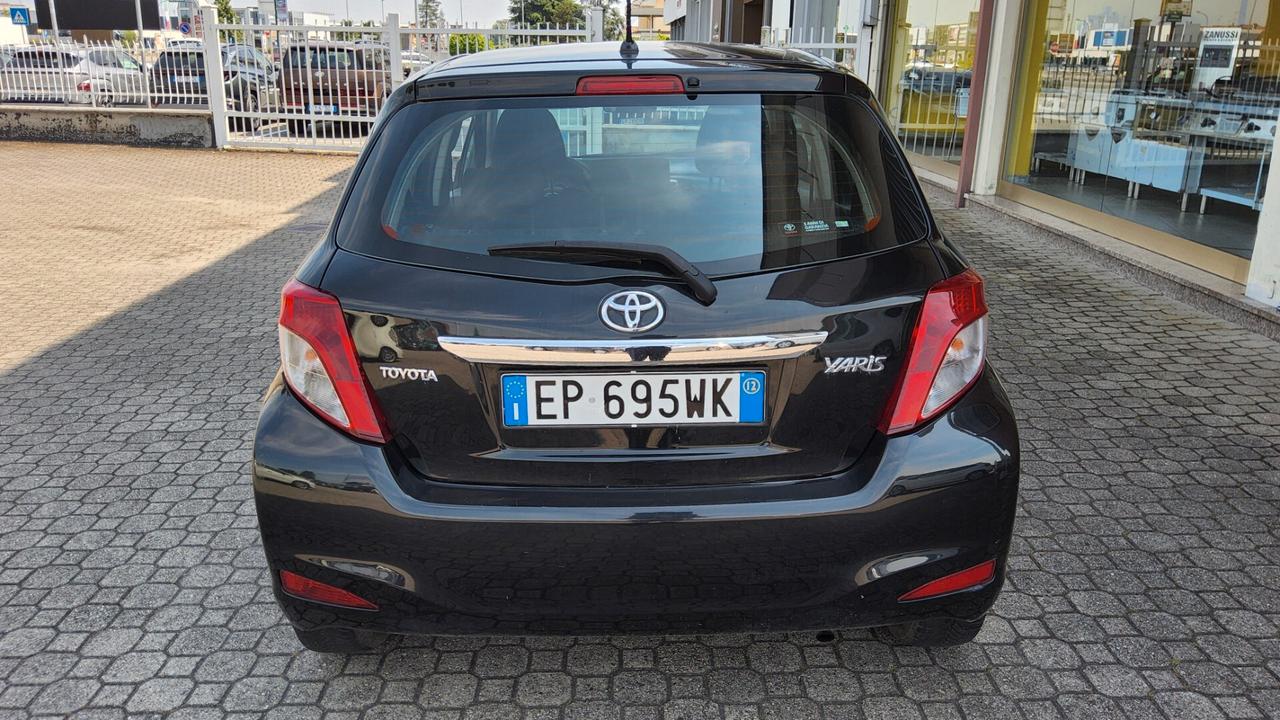 Toyota Yaris 1.0 5 porte Lounge
