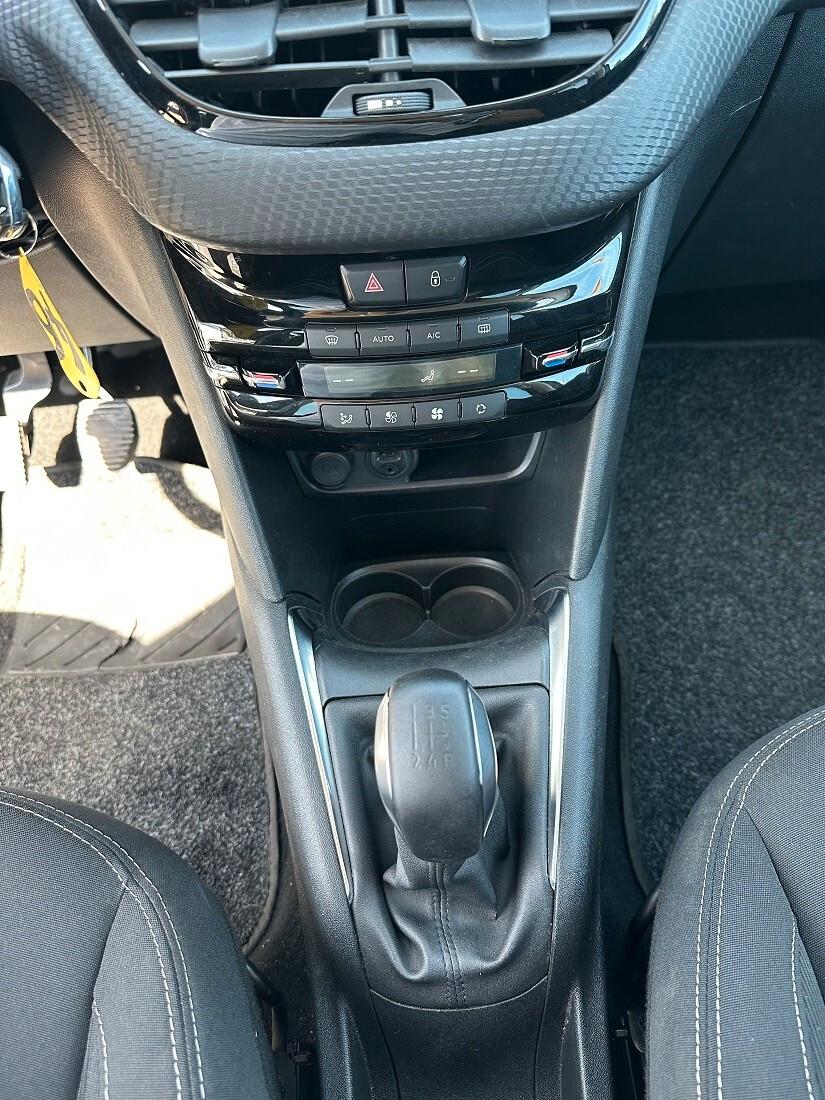 Peugeot 208 BlueHDi 100 5 porte Allure