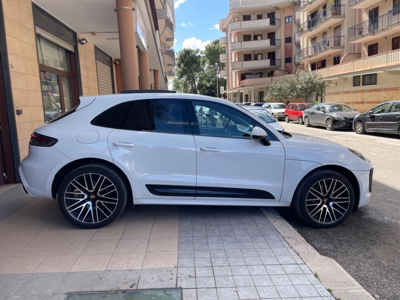 Porsche Macan 2.0 265cv PDK All. GTS "TETTO NAVY PELLE TEL.360 LED PASM BOSE 21"