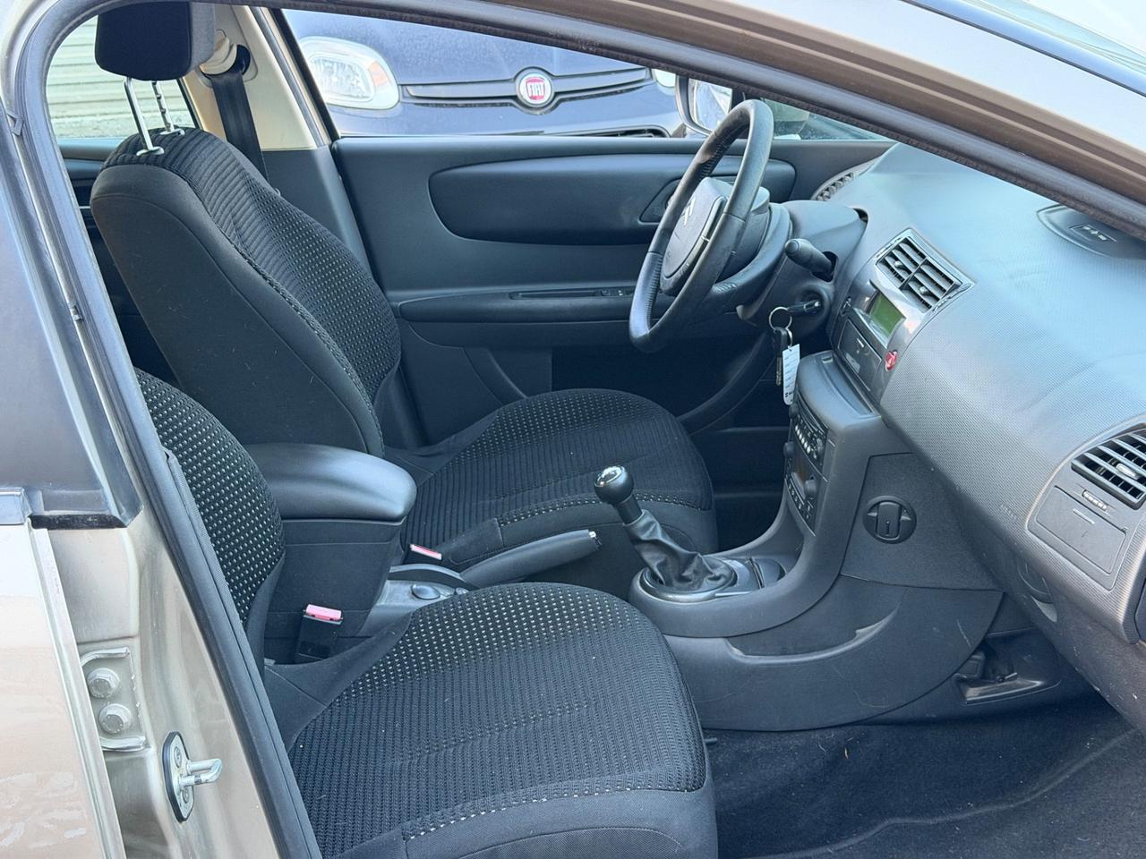 Citroen C4 1.4 VTi 95 Attraction