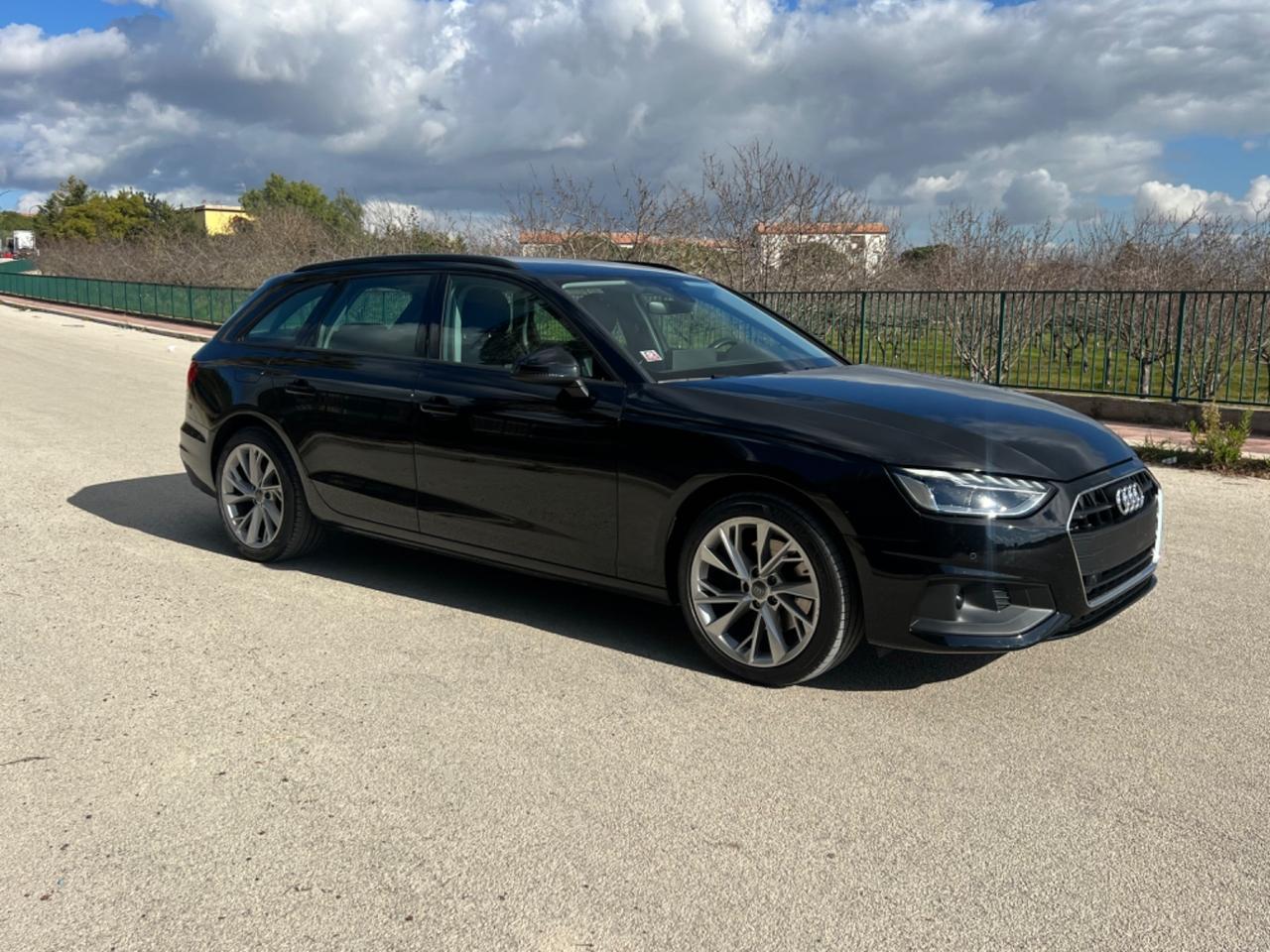 Audi A4 Avant 35 TDI/163 CV S tronic