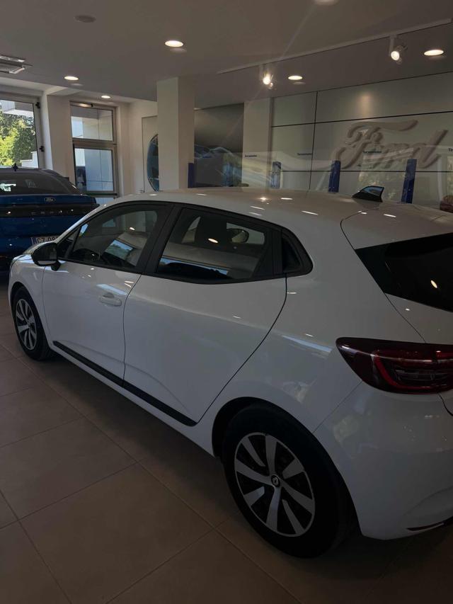 RENAULT Clio N1 Autocarro Full Hybrid E-Tech 145 CV Equilibre