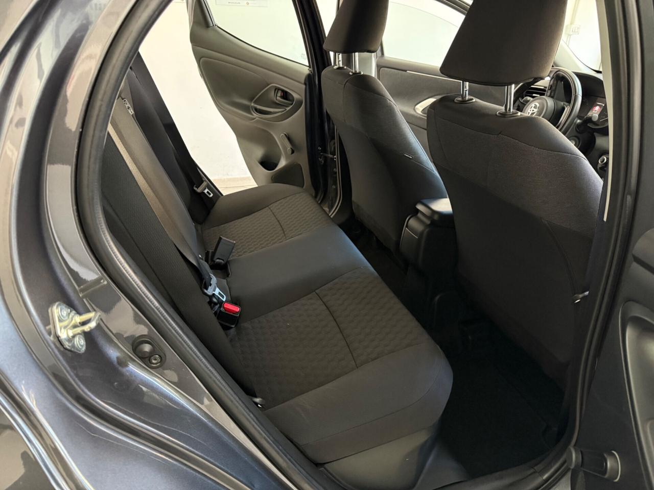 Toyota Yaris 1.5 Hybrid 5 porte Business