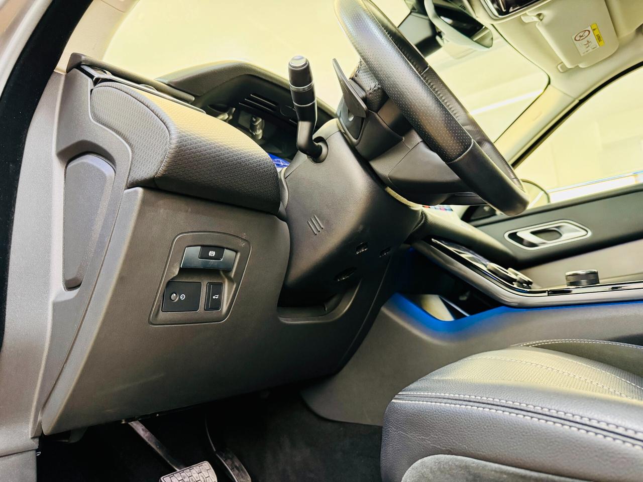 Range Rover Velar 2.0D 180 CV CarPlay - APPROVED