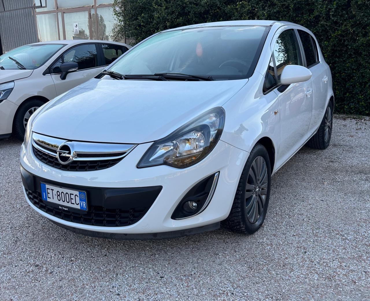 Opel Corsa 1.2 85CV 5 porte GPL-TECH Edition