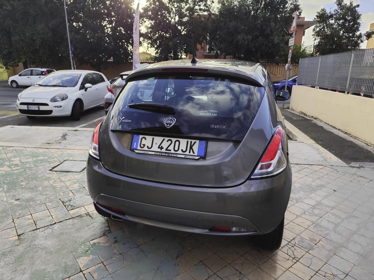 Lancia Ypsilon 1.0 FireFly 5 porte S&S Hybrid Gold