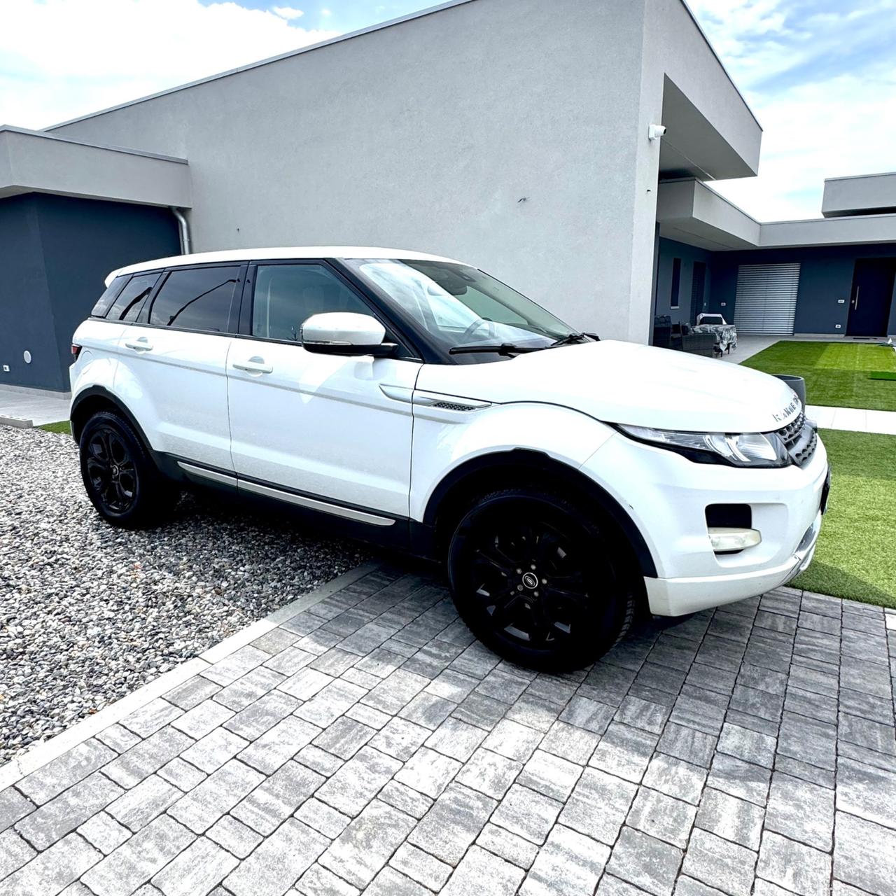Land Rover Range Evoque 2.2 TD4 5p. Dynamic