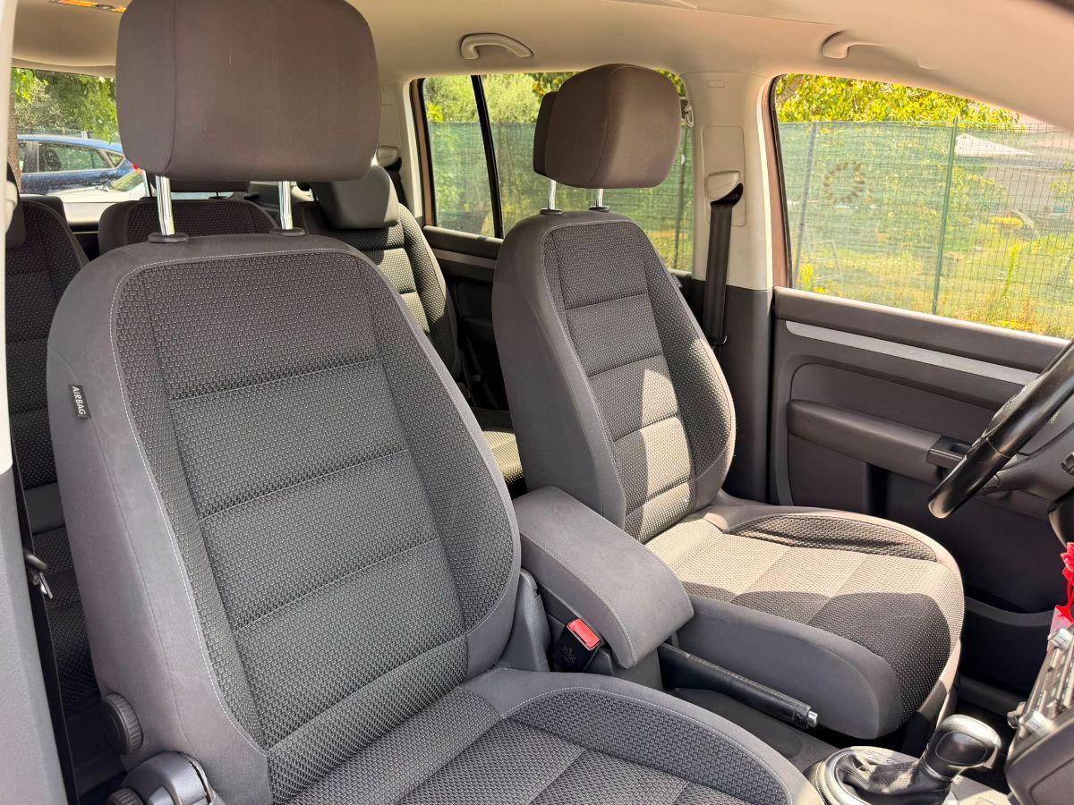 VOLKSWAGEN - Touran - 1.6 TDI DSG Comfortline 7 POSTI