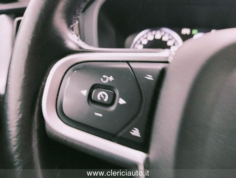 Volvo XC60 B4 (d) AWD Geartronic Momentum