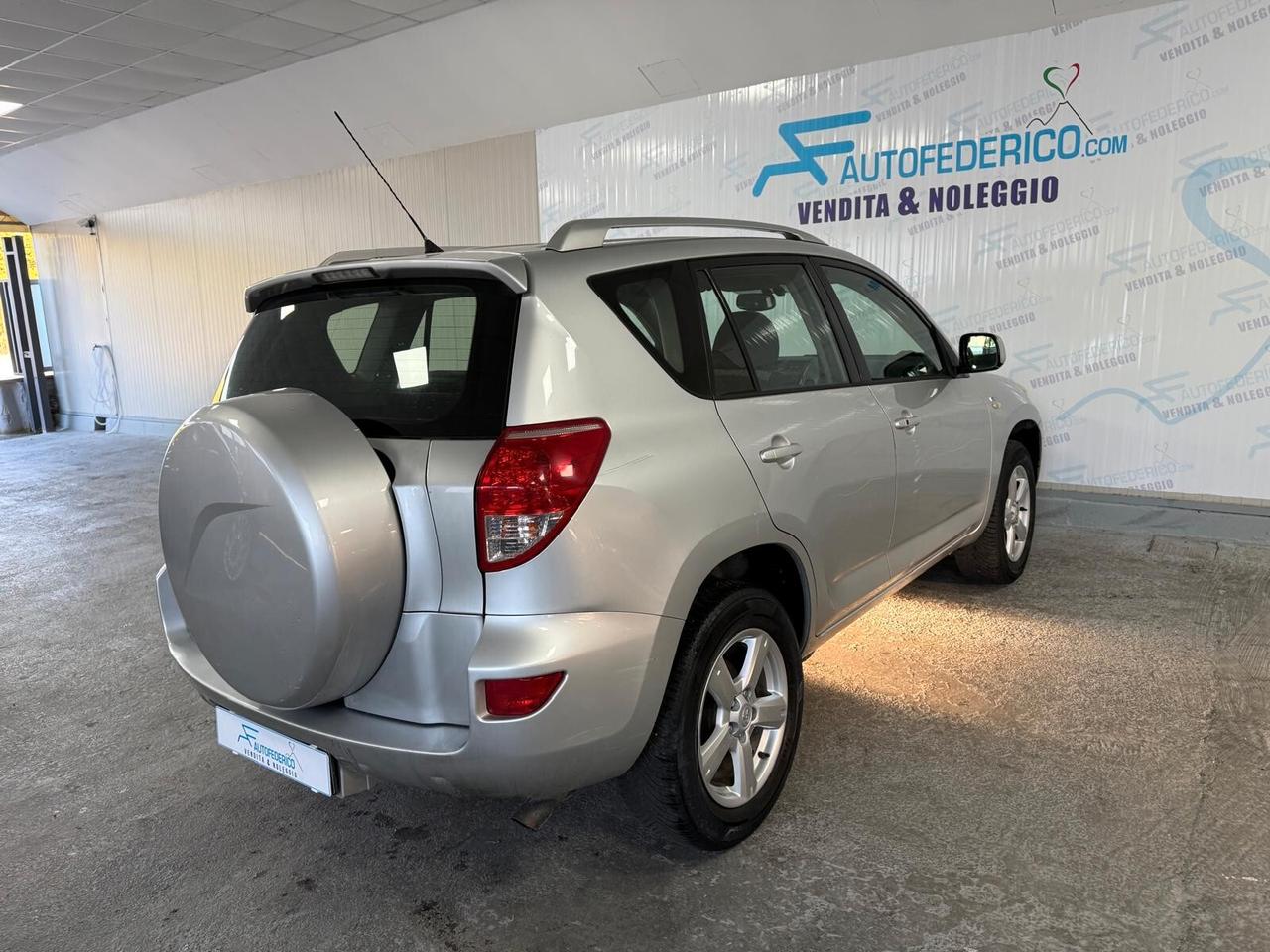 Toyota Rav4 4x4 2.2 D-4D 136cv Luxury