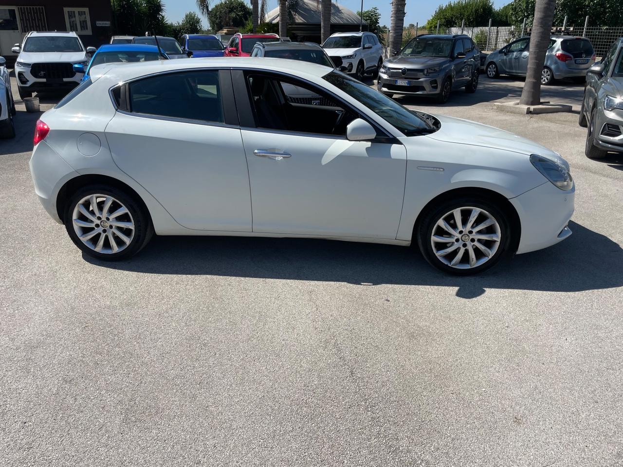 Alfa Romeo Giulietta a*f*f*a*r*e