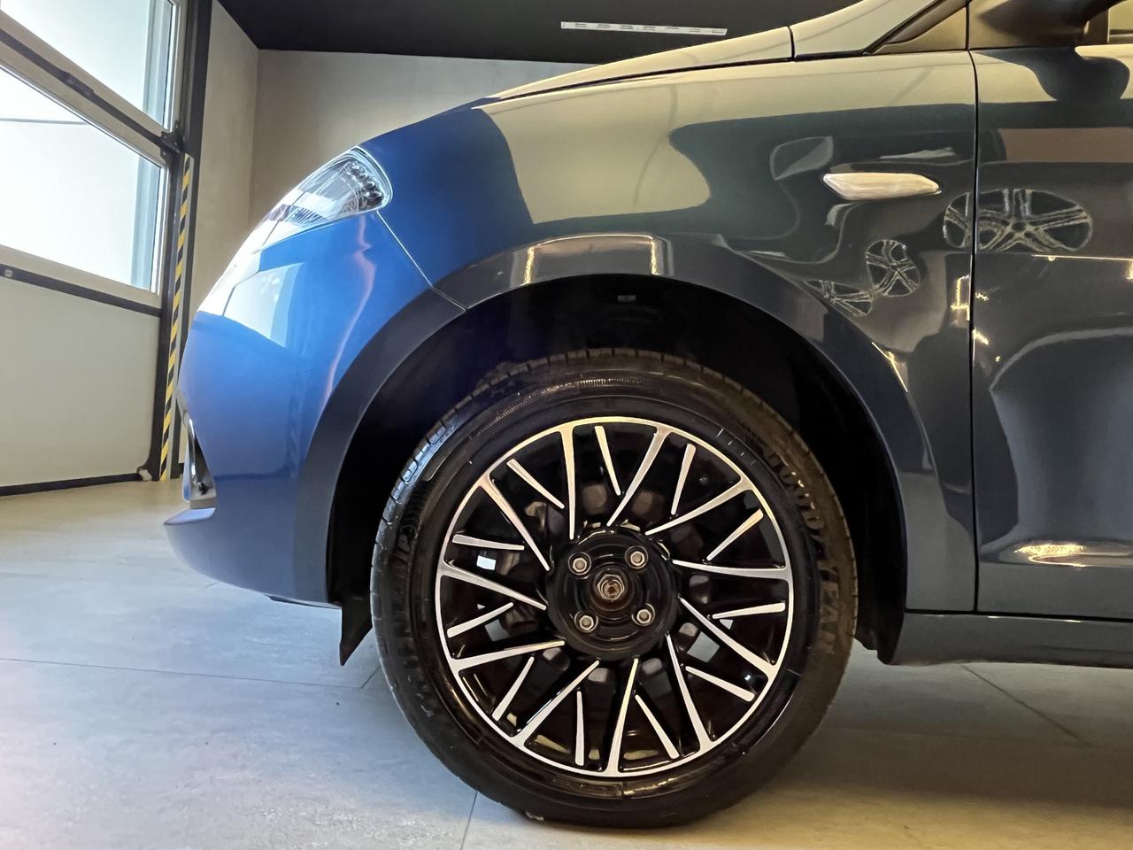 LANCIA Ypsilon III 2021 - Ypsilon 1.0 firefly hybrid Platino s&s 70cv