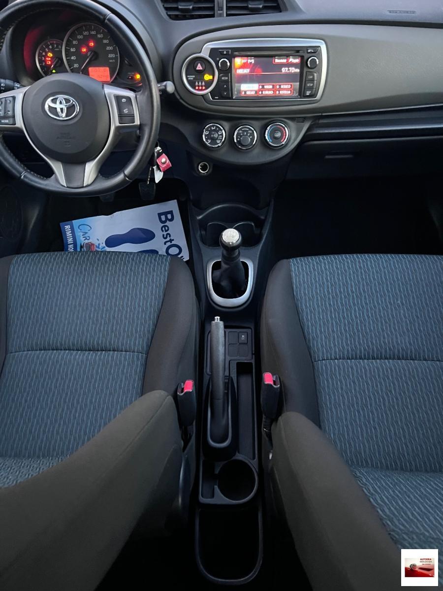 TOYOTA - Yaris - 1.0 5 porte Lounge
