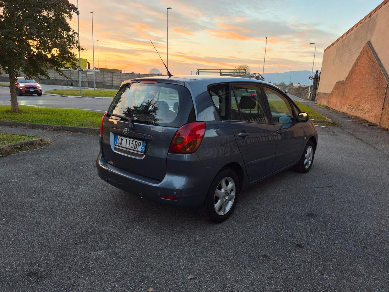 Toyota Corolla Verso 1.6 16V