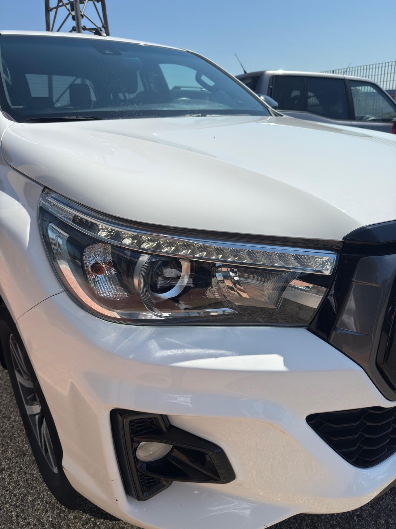 Toyota Hilux 2.4 D-4D 4WD Executive IVA ESP.
