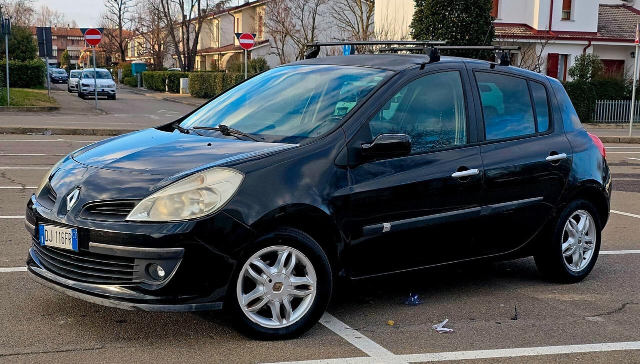 Renault Clio 1.5 dCi NEOPATENTATI