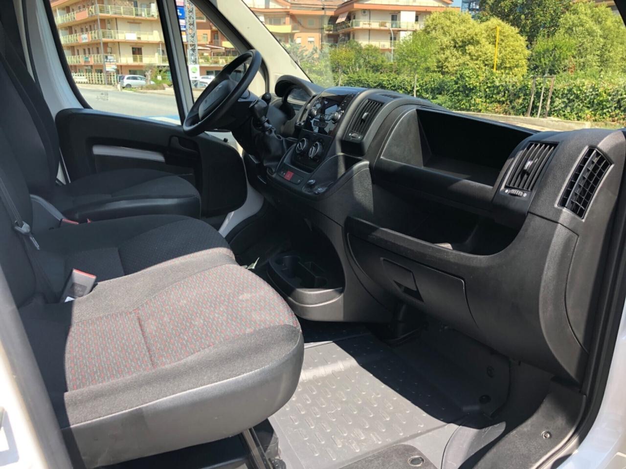 Peugeot Boxer 335 2.2 BlueHDi 140 S&S PC-TM Furgon