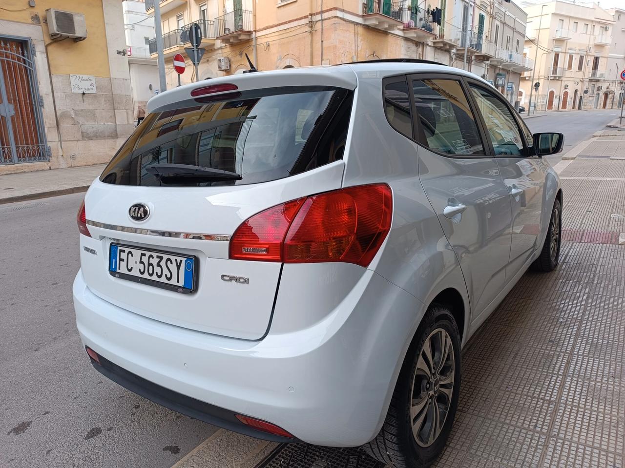 Kia Venga 1.4 CRDi 90CV COOL TETTO NAVI CAMERA