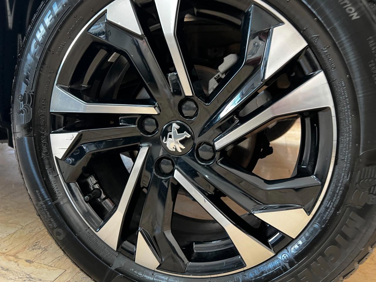 Peugeot 2008 BlueHDi 130 S&S EAT8 GT