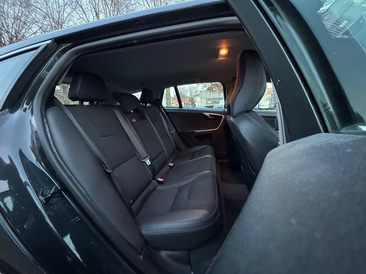 Volvo V60 V60 2.0 D4 ved (d3) Momentum geartronic