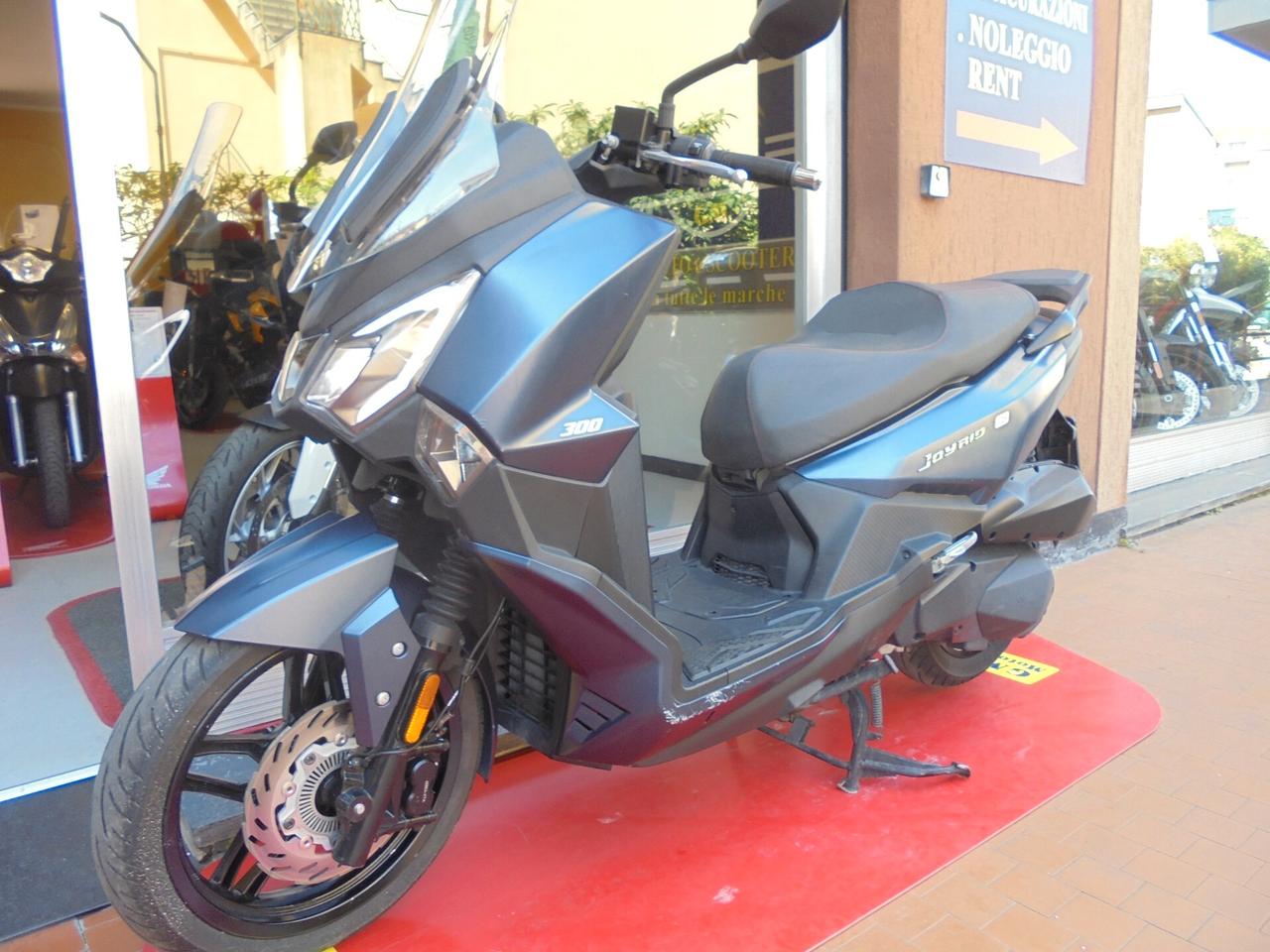 Sym Joymax 300 ABS + TCS